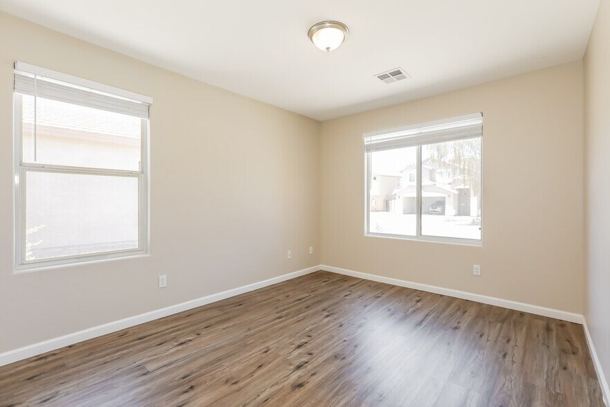 Building Photo - 3341 W Yellow Peak Dr