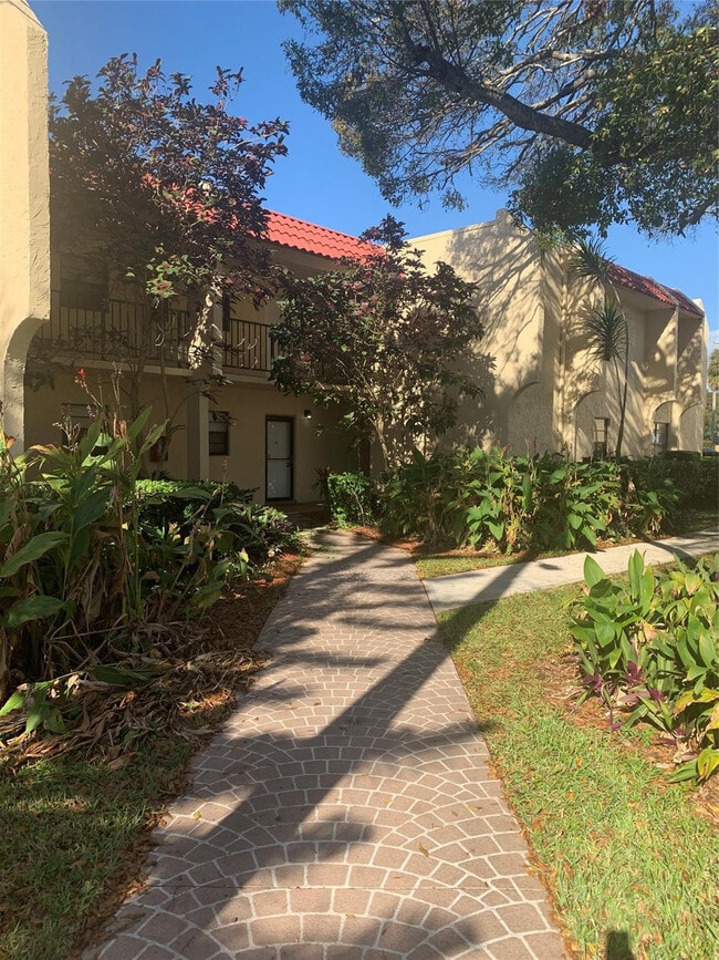 Building Photo - 2050 Oleander Blvd