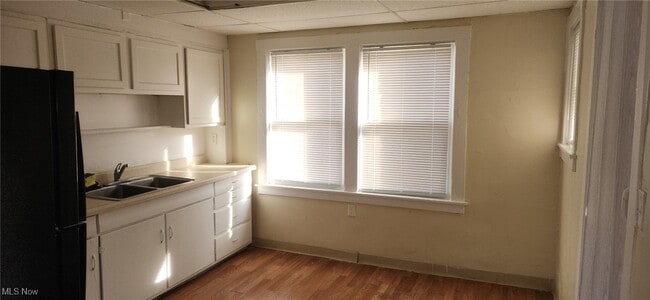 Building Photo - 3943-3947-3947 Riley Ave