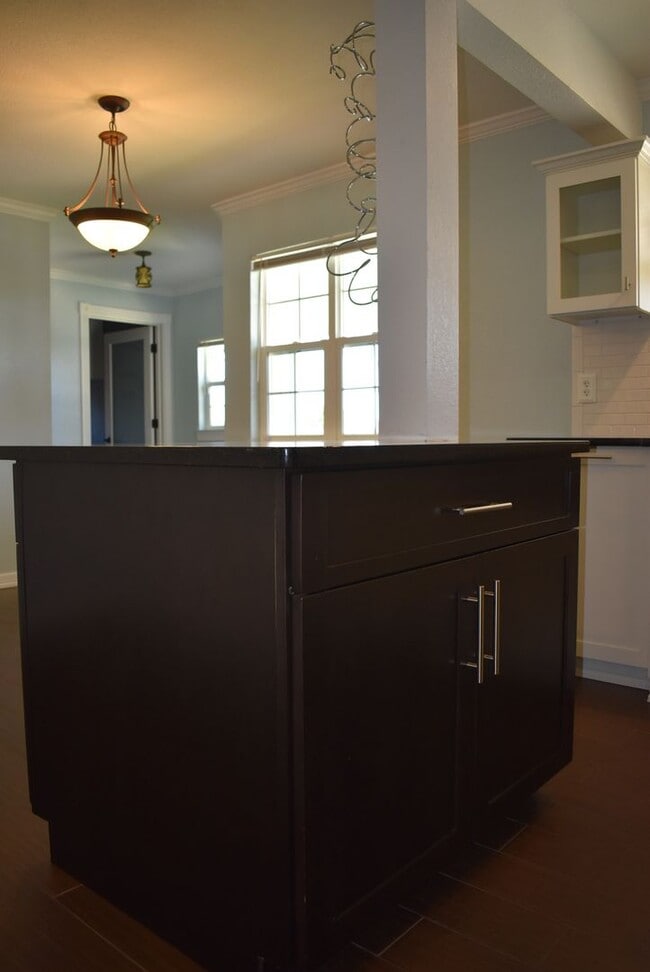 Building Photo - Beautiful Remodeled Home with 3 Bedrooms a...