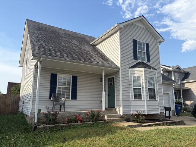 Building Photo - 515 Fox Trot Dr