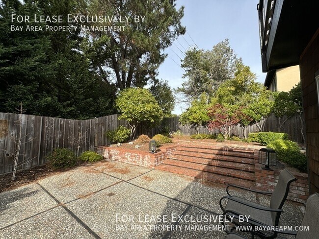 Building Photo - 782 Berkshire Dr