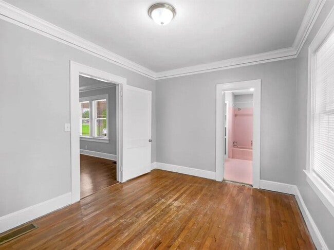 Building Photo - 2794 Lake Harbin Rd