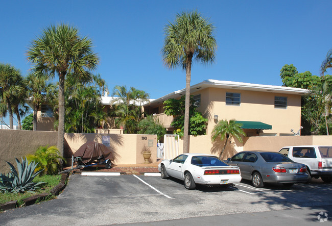 Primary Photo - Ridge Garden Apartments