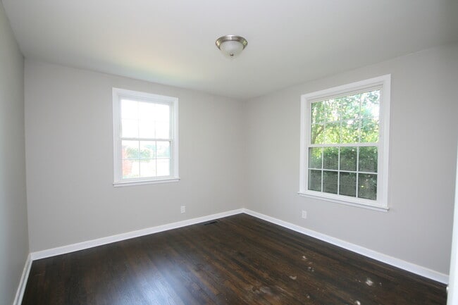 Building Photo - 4300 Force Dr NW