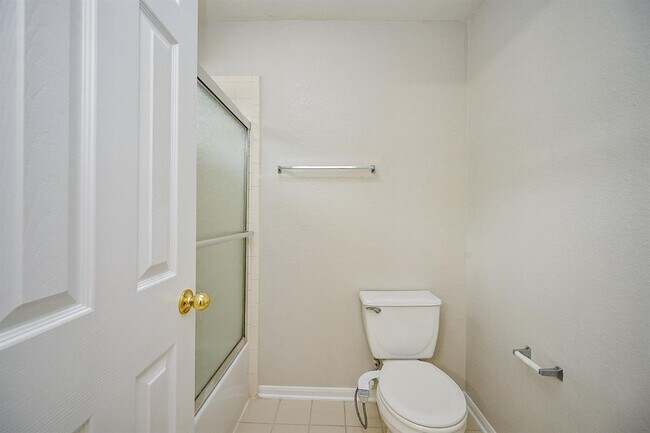 Building Photo - 22511 Bridgehaven Dr