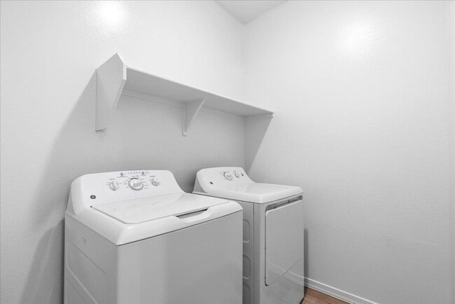 Building Photo - 25520 N 75th Ln