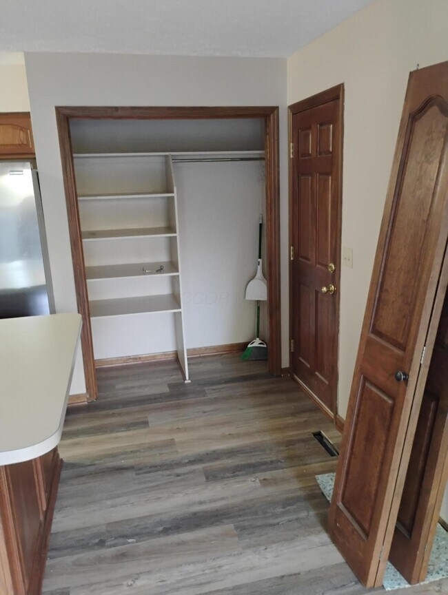 Building Photo - 339 Clover Ln