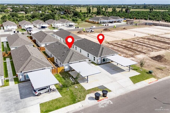 Building Photo - 19 S Xanthia St