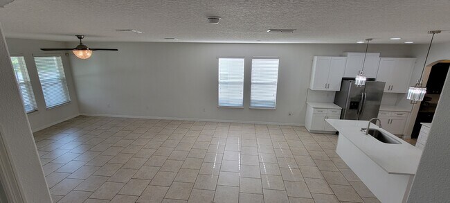 Building Photo - 2391 Beacon Landing Cir