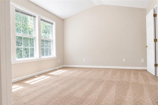 Building Photo - 4115 Howell Park Rd