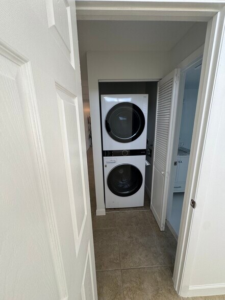 Washer and dryer in unit - 5604 Eagle Lake Dr