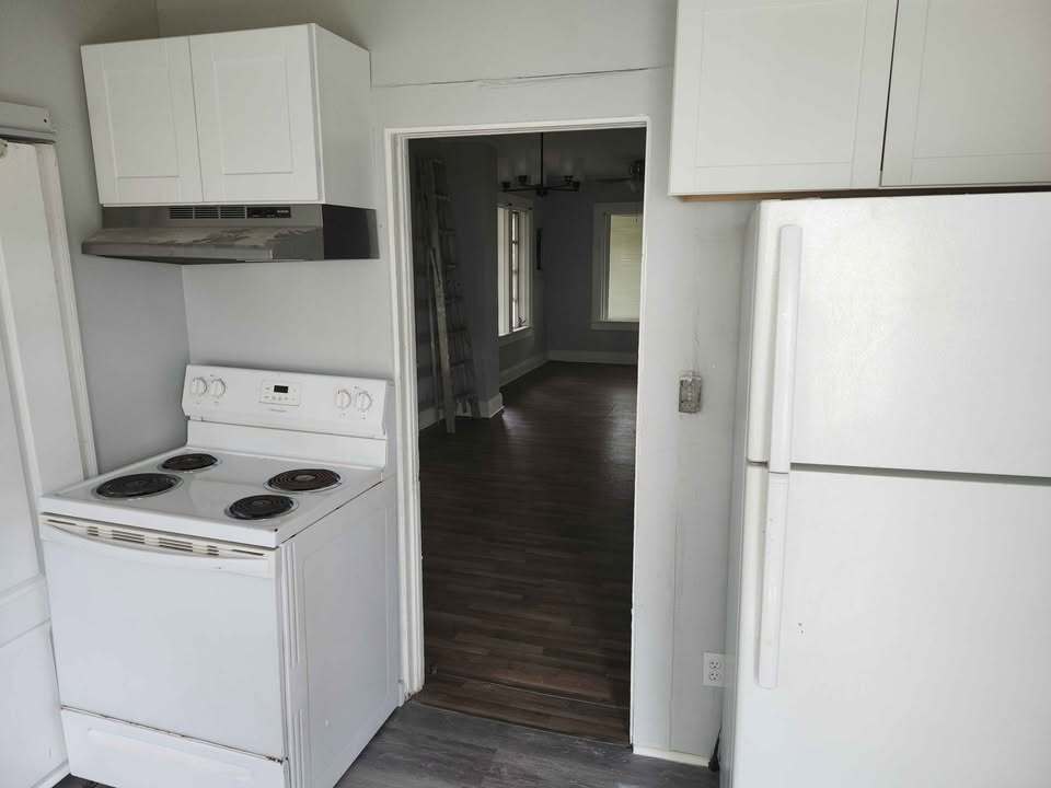 Building Photo - 641 Lemon Ave