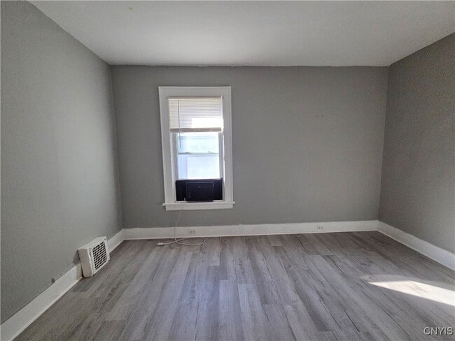 Building Photo - 133 N Fulton St