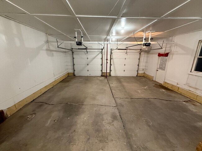 Building Photo - Very Nice 3 Bedroom home in great location!