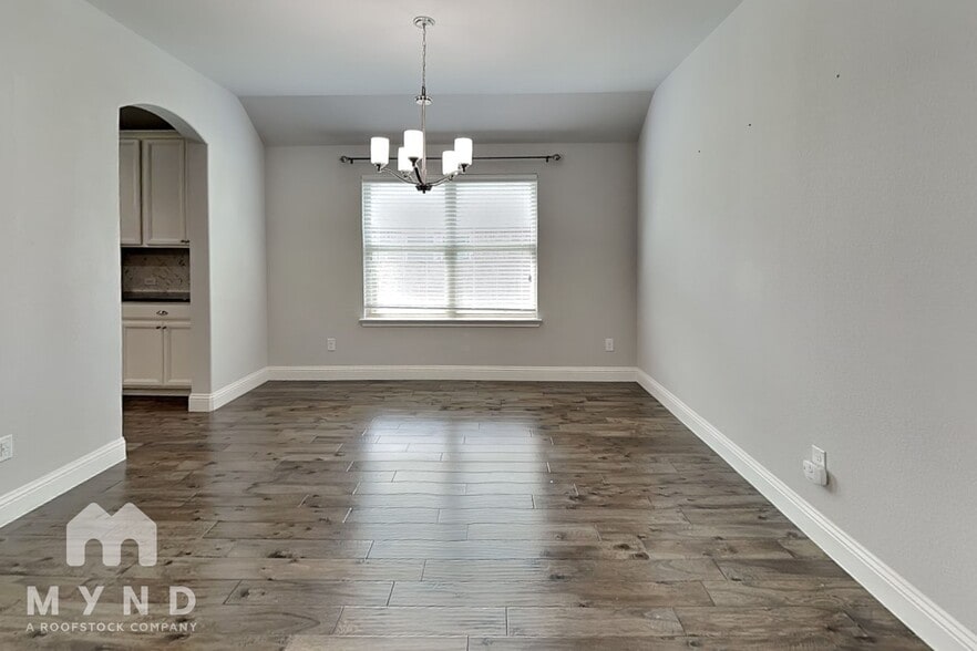 Building Photo - 1008 Rose Garden Dr