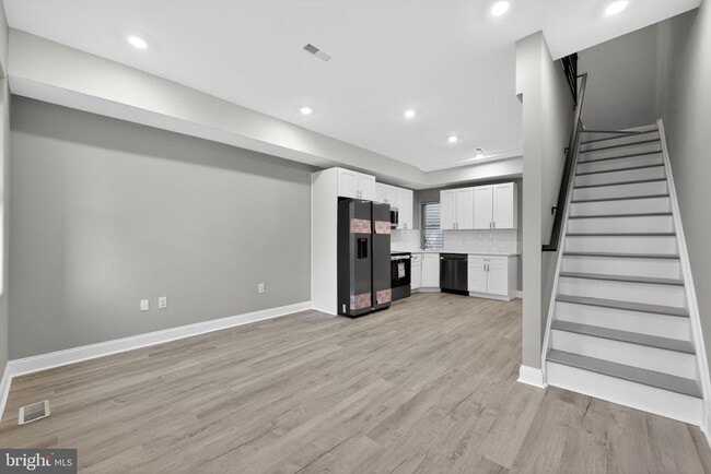 Building Photo - 1208 W Dauphin St