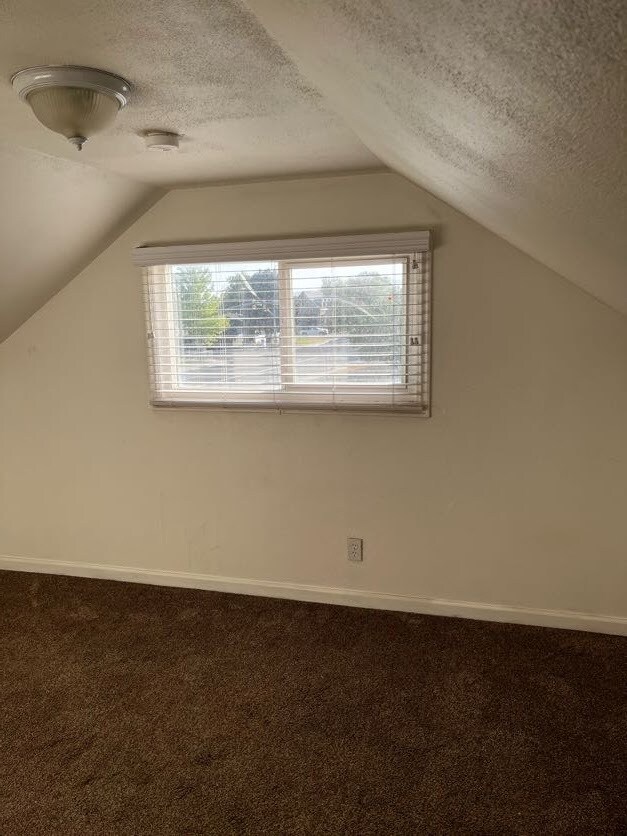 Upstairs Room #4 - 47 E 800 S