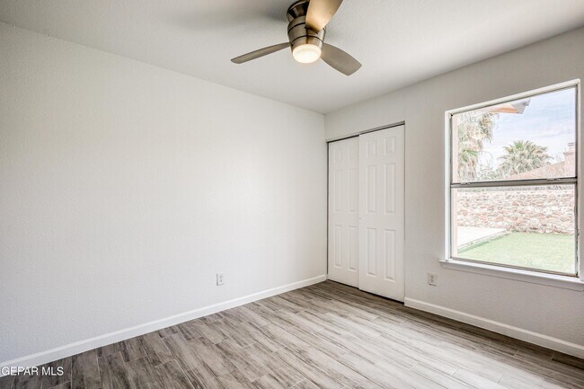 Building Photo - 5729 Saplinas Rd