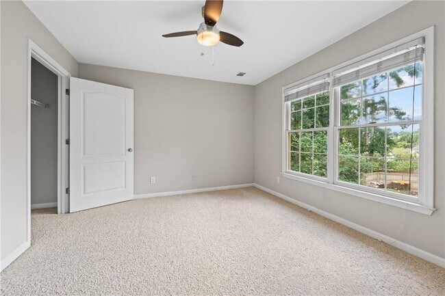 Building Photo - 2878 Calhoun Square