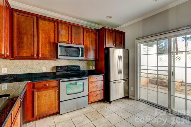 Building Photo - 417 River Park Road