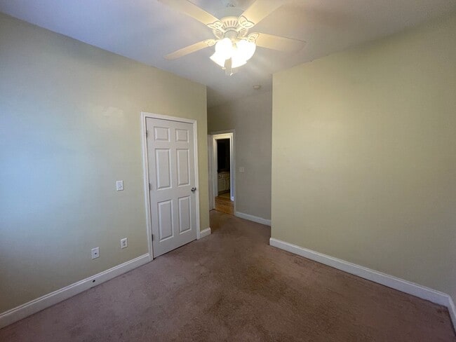 Building Photo - 375 Lullwater Dr