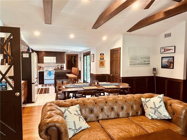Building Photo - 296 Moonstone Beach Rd