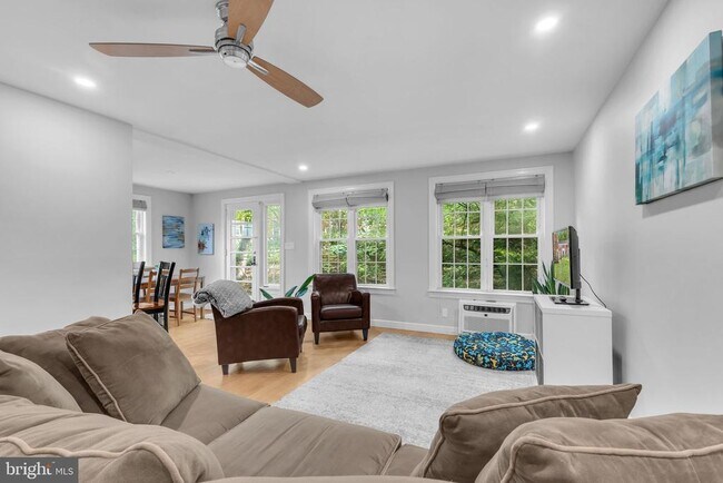 Building Photo - 1618 Fitzgerald Ln