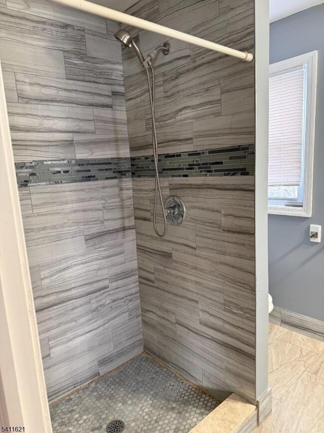 Building Photo - 87 Royal