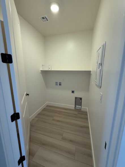 Building Photo - 296 S 1930 W