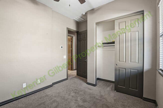 Building Photo - Beautiful 4-bed/3.5-bath Gilbert Home in Gilbert’s Cooley Station!