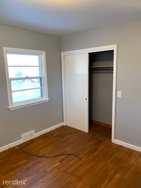 Building Photo - 2 br, 1 bath House - 4685 Grand Haven Rd