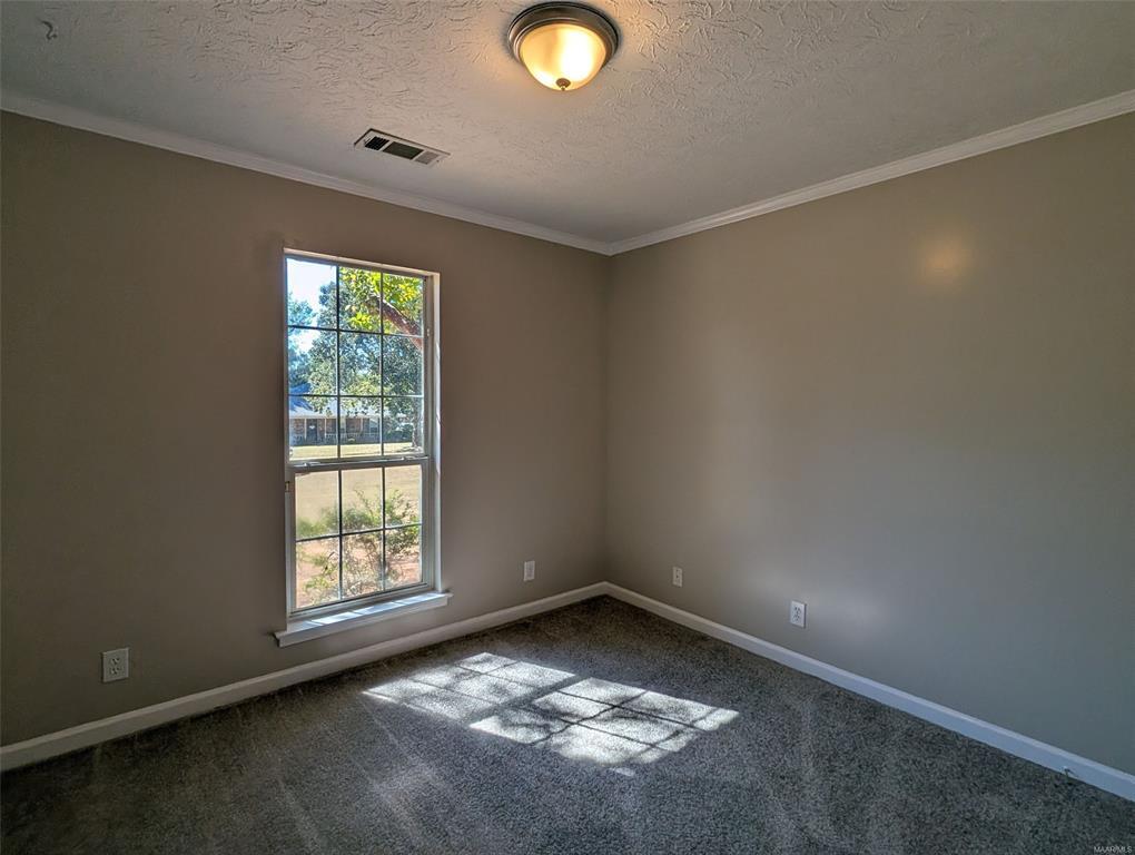 Building Photo - 45 Honeysuckle Ct