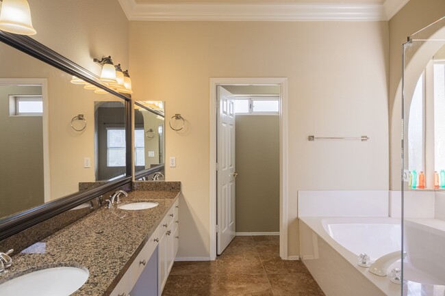 Master Bath - 6901 E Evans Dr