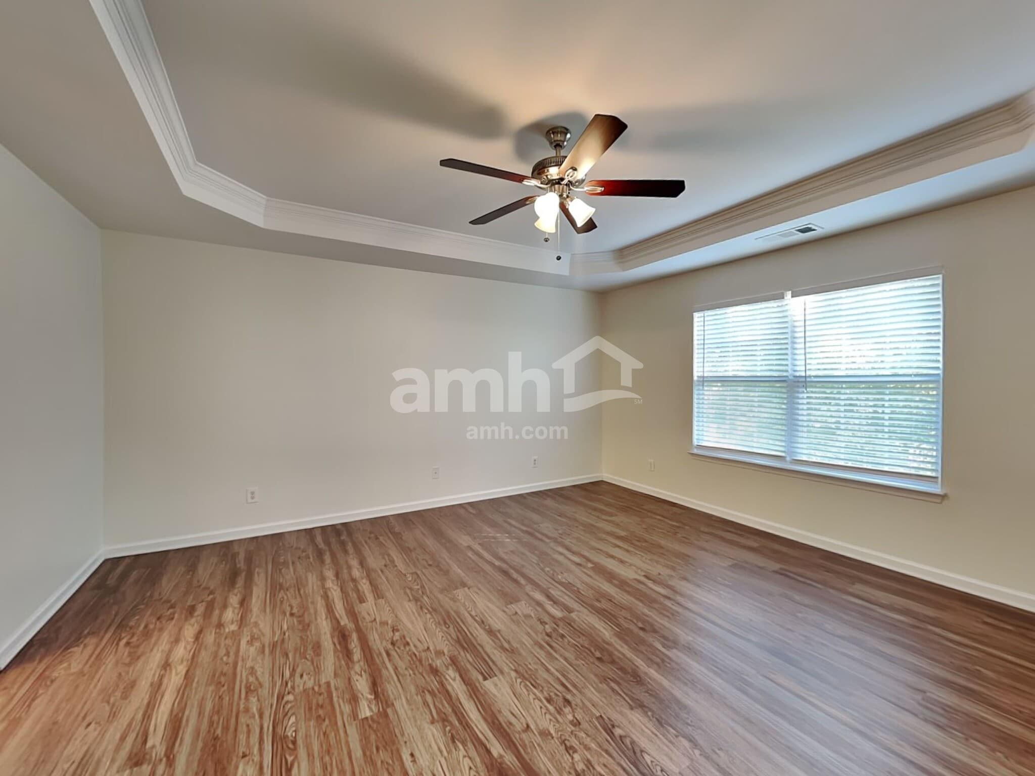 Building Photo - 535 Winter View Way