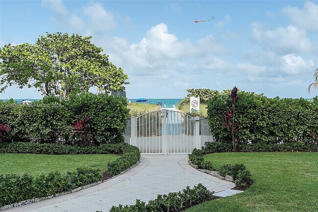 Building Photo - 9455 Collins Ave