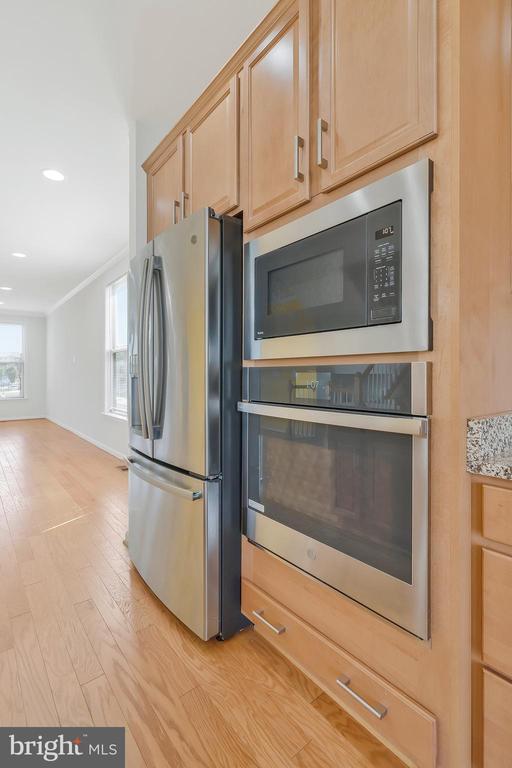 Building Photo - 42502 Dogwood Glen Square