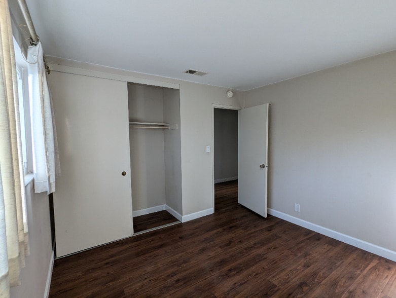 Building Photo - 1820 Sherman Dr