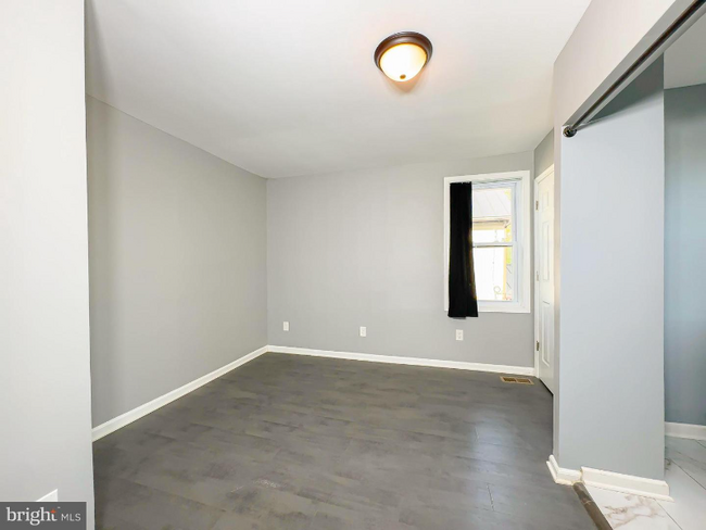 Building Photo - 4401 Wilkens Ave
