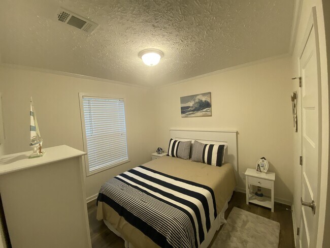 Building Photo - 112 Crossways Dr