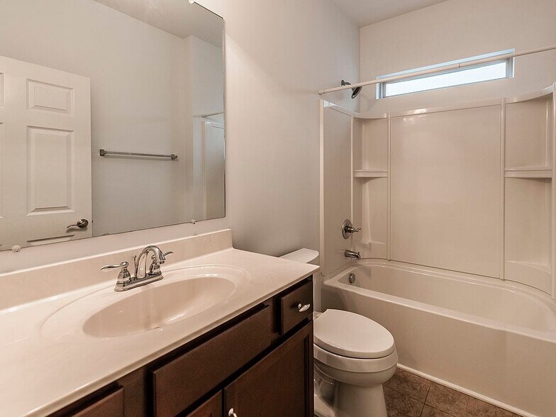 Downstair 2nd Full Bath - 2120 Sullivan St