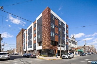 Building Photo - 6401 Park Ave