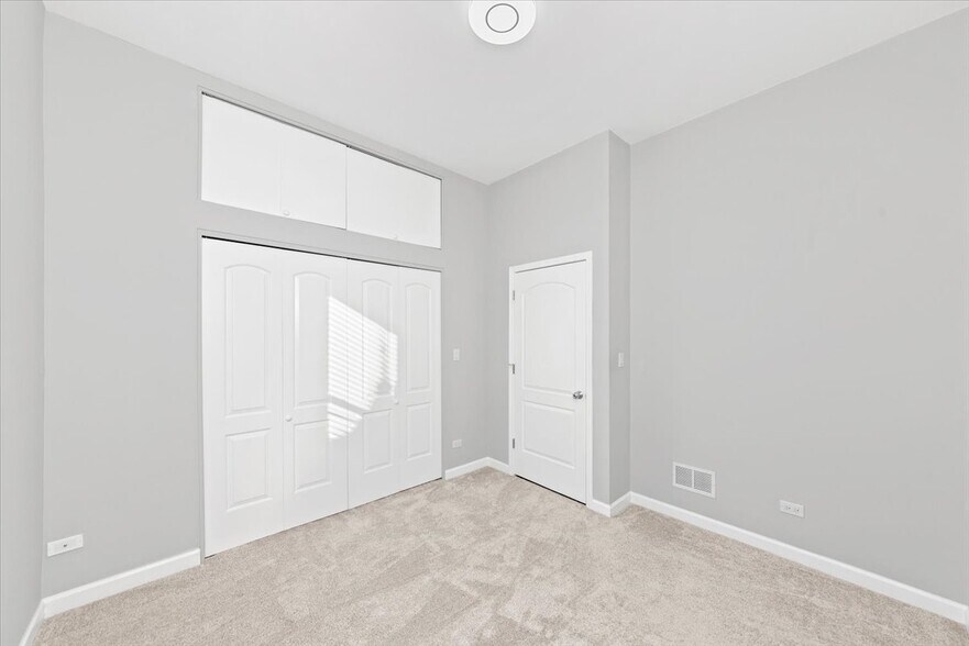 Building Photo - 2020 W Pierce Ave