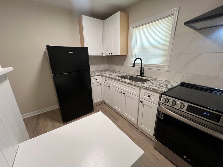 Building Photo - 506 N Line St