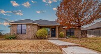 Building Photo - 5710 Llano Ct