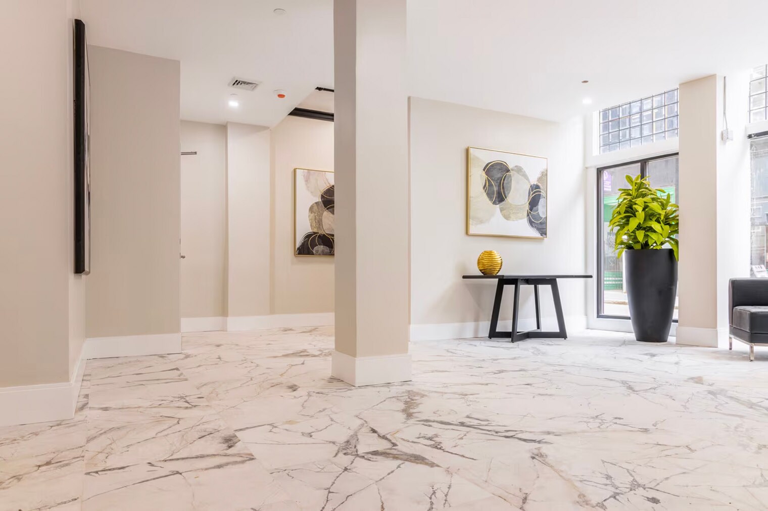 Building Photo - 44 Bromfield St