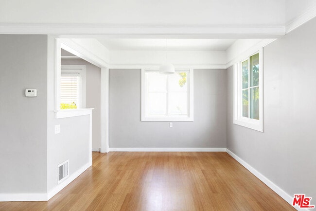 Building Photo - 150 Anita Dr