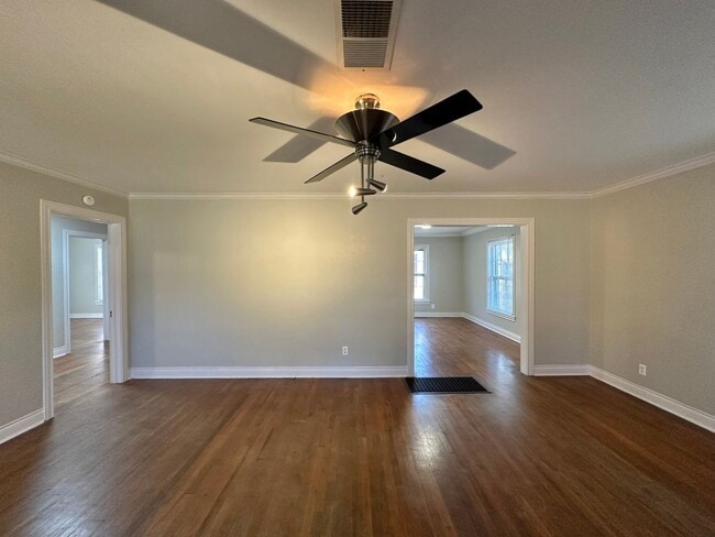 Building Photo - Charming 3 Bedroom 2 Bath Home in Tyler’s Azalea District!