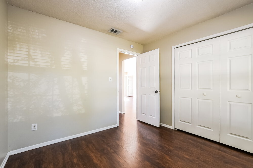 Building Photo - 1142 Covington St