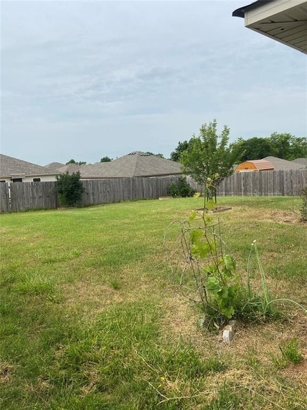 Building Photo - 1204 Granite Ln